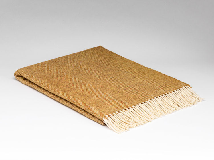 Merino lambswool throw barley beige